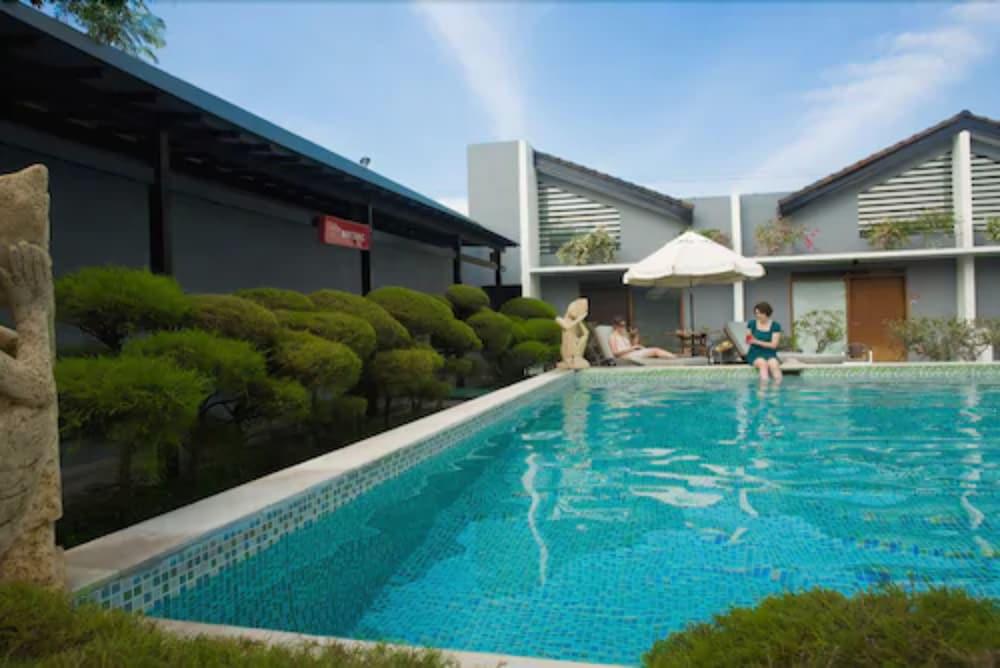 Hotel The Harmony Seminyak Esterno foto