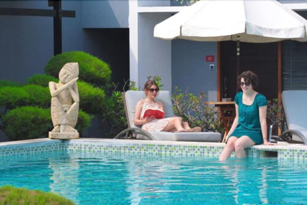 Hotel The Harmony Seminyak Esterno foto