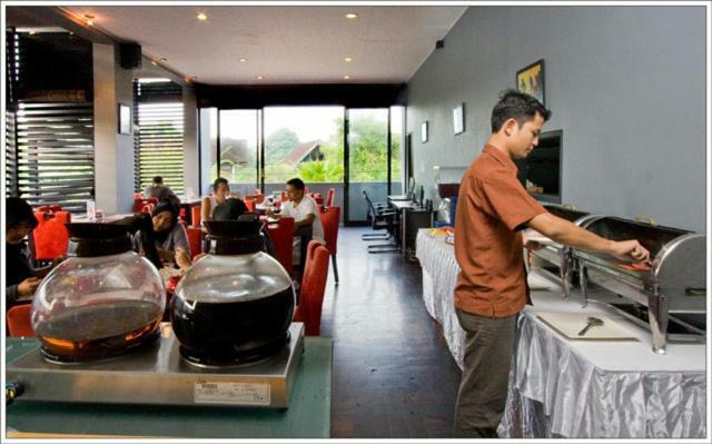 Hotel The Harmony Seminyak Esterno foto